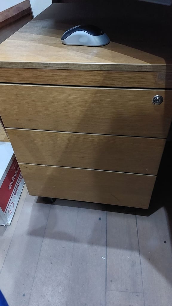 Wood solid office pedestal