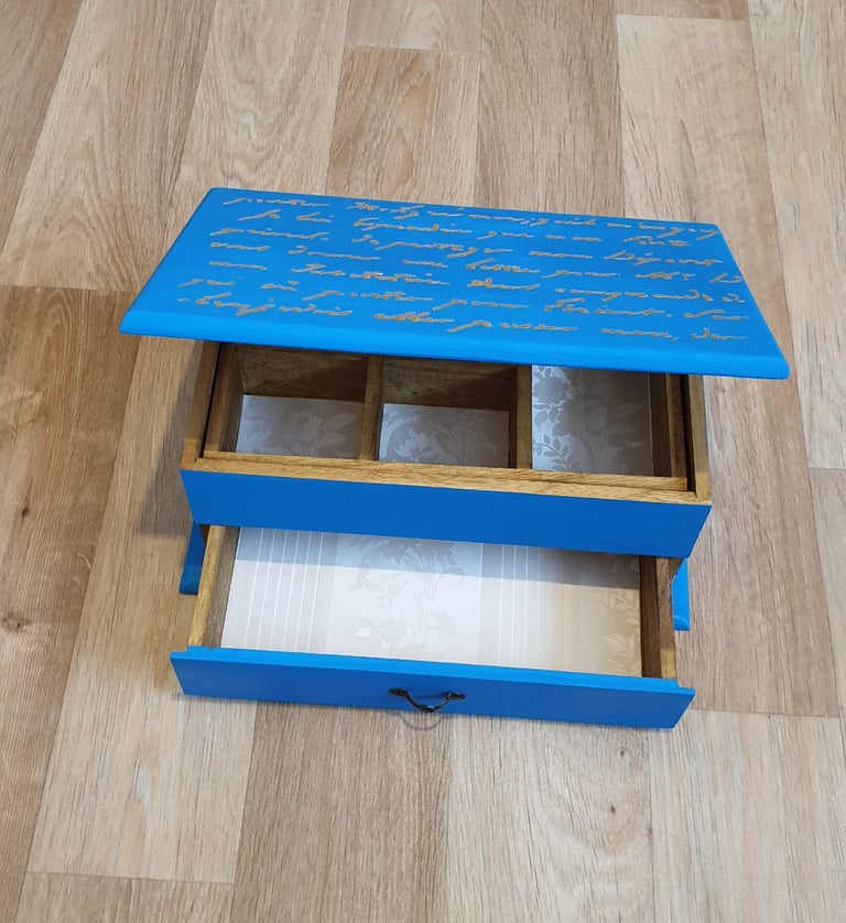 image for Jewellery Presentation Box French Script Handpainted