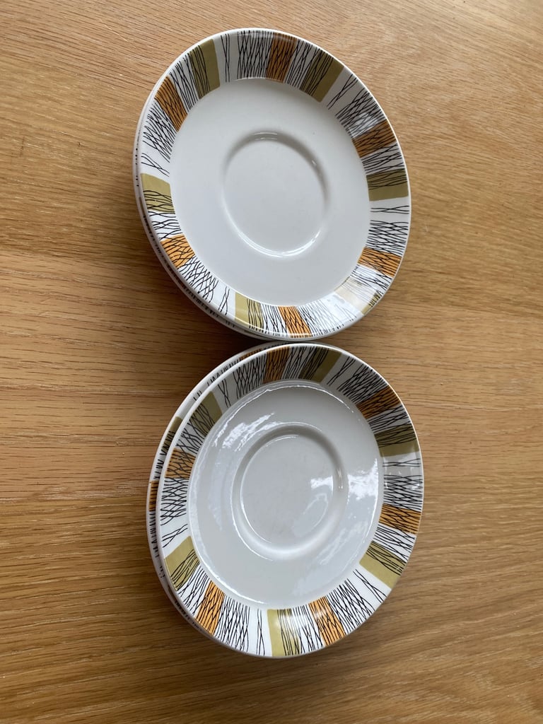 Midwinter saucers x 4 
