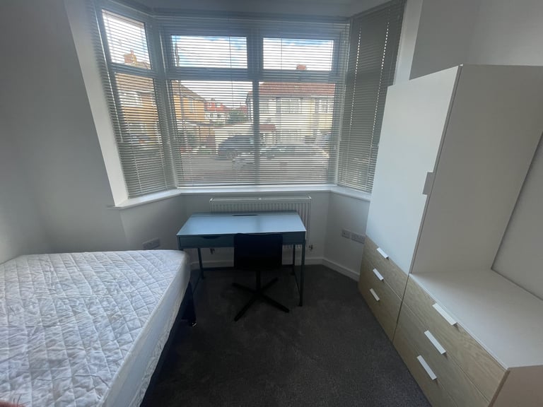 Double rooms in a new-build shared house for rent, bills included!