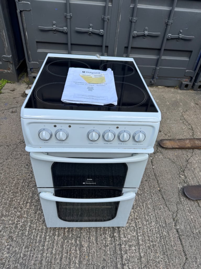 image for Hotpoint Ceramic Electric Cooker 50cm