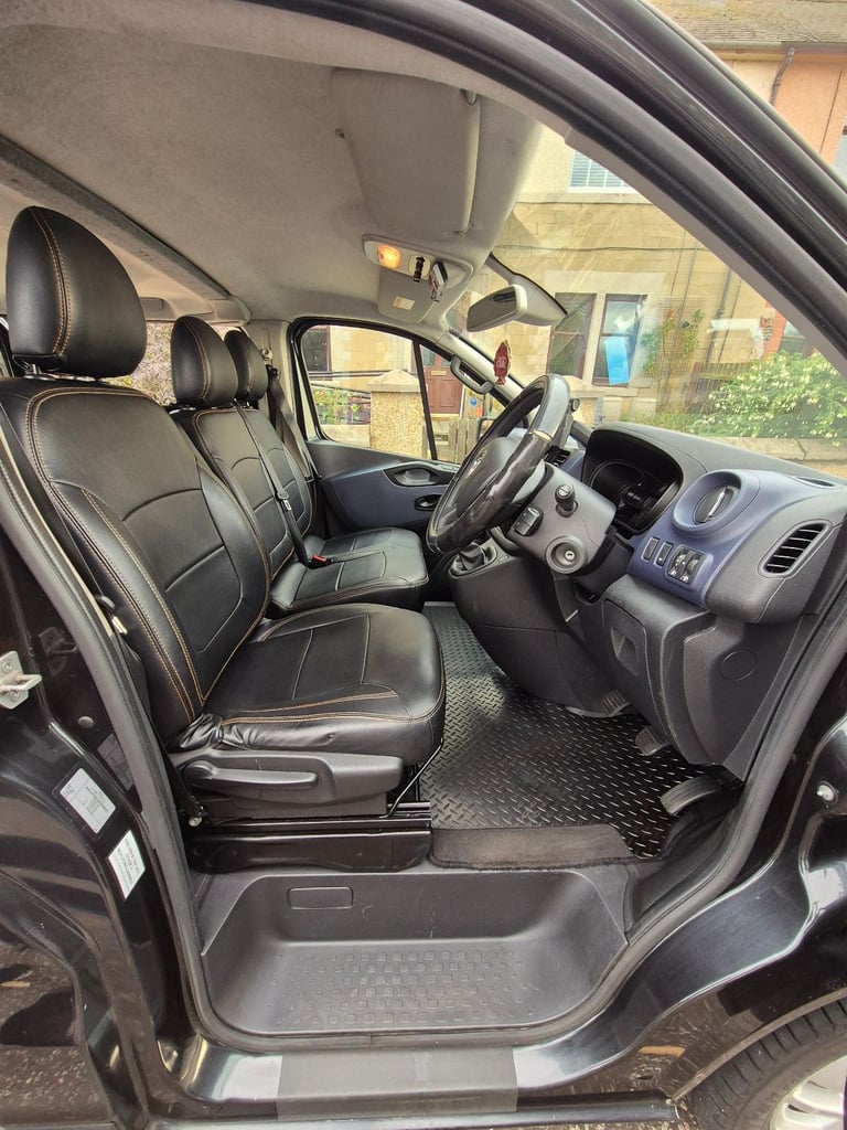 TAXI, Vauxhall, VIVARO, MPV, 2018, Manual, 1598 (cc), 5 doors