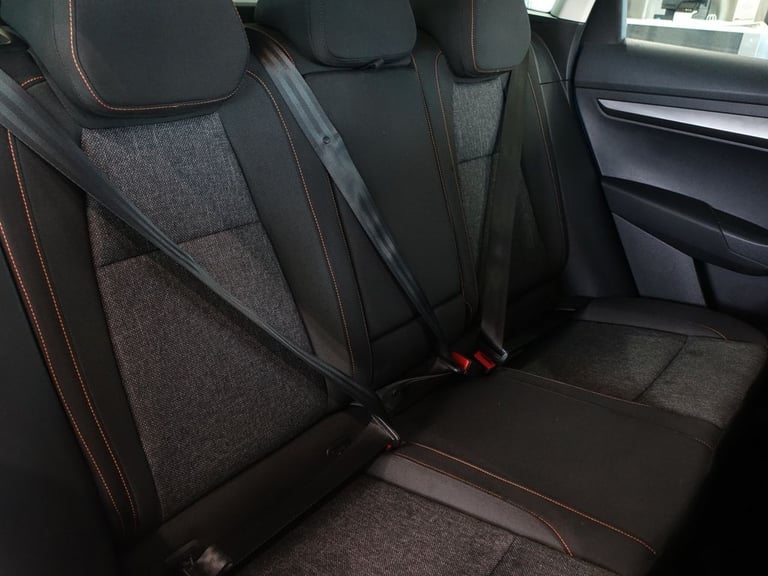 2021 Skoda Karoq 2.0 TDI SE Drive SUV 5dr Diesel DSG Euro 6 (s/s) (116 ps) ESTATE Diesel Automatic