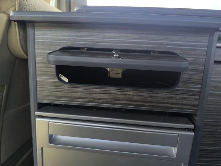 2008 Nissan Elgrand 2.5 Petrol 8 Seats Automatic Camper Van Roof LED TV ULEZ Free MPV Petrol Auto...