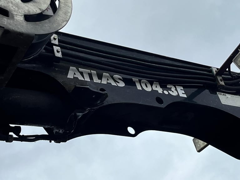 2013 DAF LF DROPSIDE WITH ATLAS 104.3E CRANE 