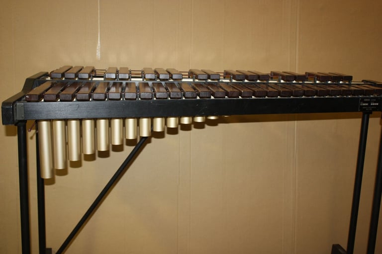 Yamaha YX-135 Standard Xylophone With Resonators 3 1/2 Octaves + Padauk Tone Bars ~ £700 ono