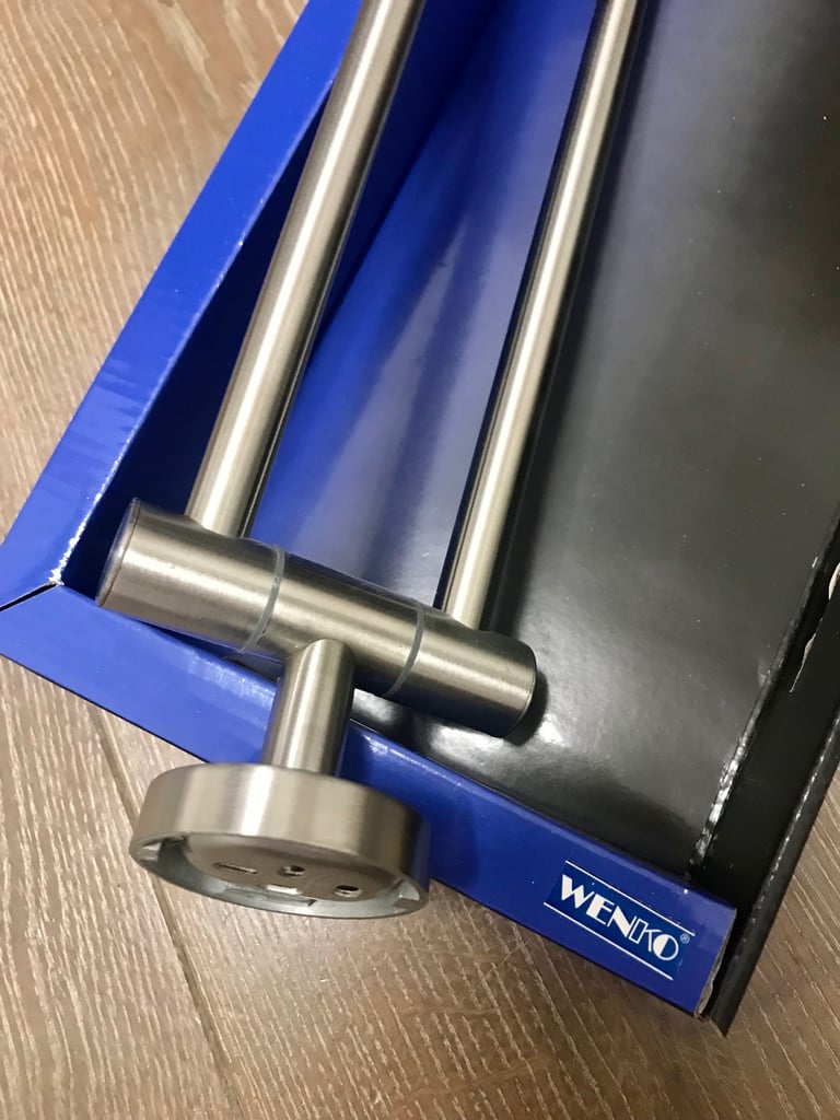 TOWEL RAIL