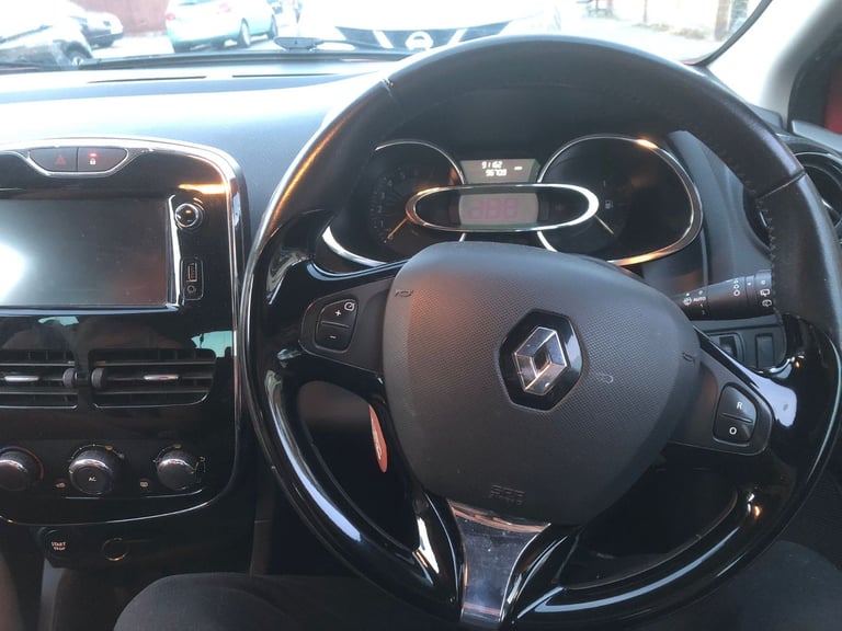 Renault, CLIO, Hatchback, 2014, Manual, 898 (cc), 5 doors