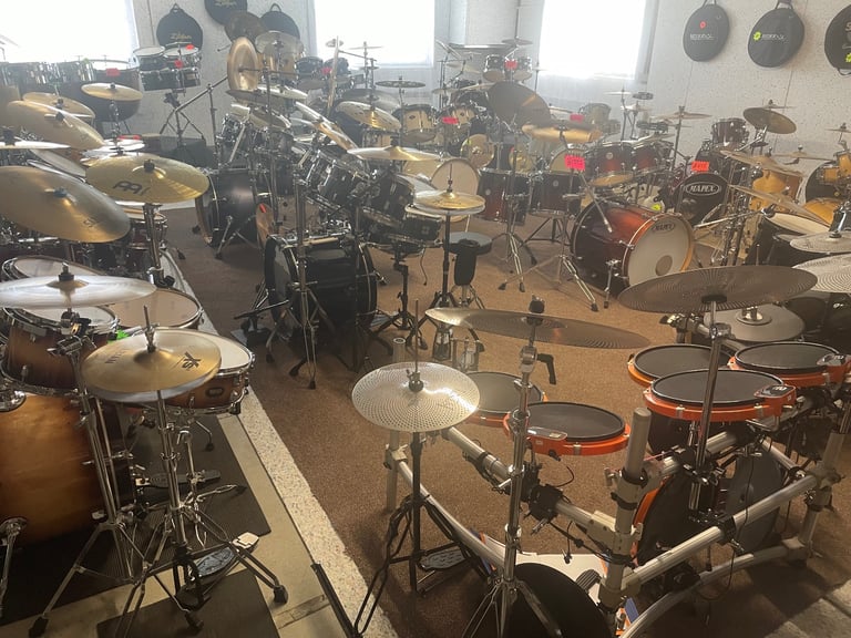 WHD jazz kit meinl cymbals.