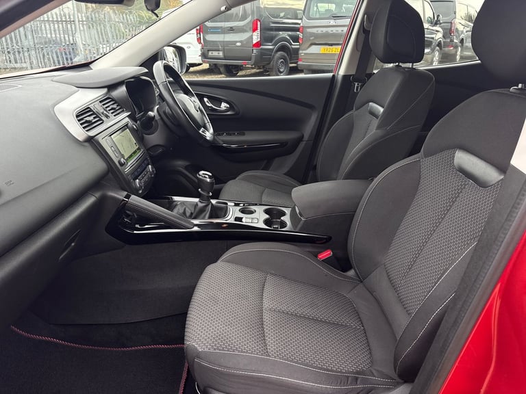 2017 Renault Kadjar 1.2 TCE Dynamique Nav 5dr Hatchback PETROL Manual