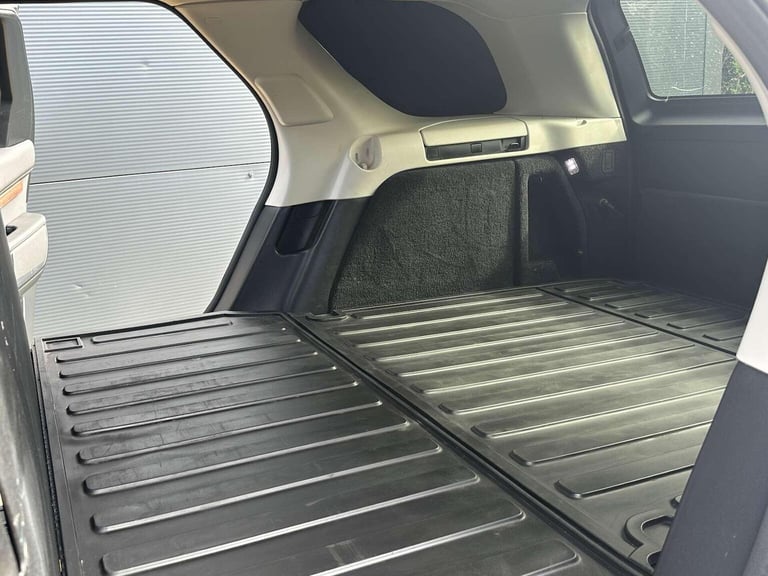 LAND ROVER DISCOVERY 3.0 SD V6 HSE Auto 4WD Euro 6 (s/s) 5dr 2020