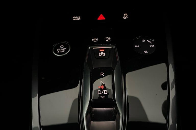  Audi Q4 E Tron 35 S Line Suv 5dr Electric Auto 55kwh 170 Ps Electric