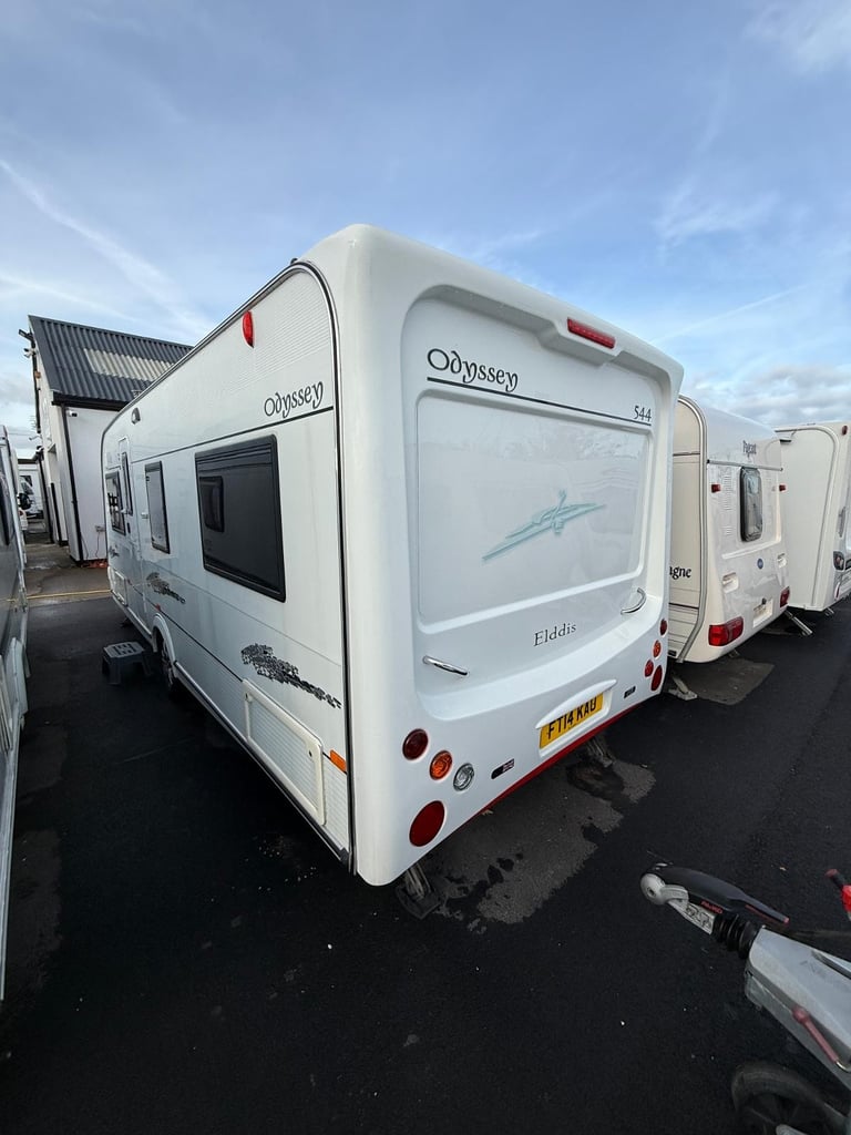 Elddis Odyssey 544 Fixed Bed Side Washroom