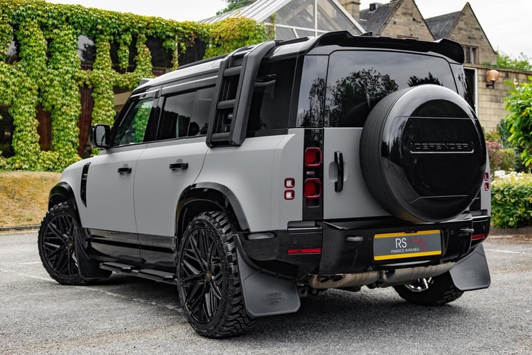 2023 Land Rover Defender 3.0 D300 X-Dynamic HSE 110 5dr Auto [7 Seat] ESTATE DIESEL Automatic