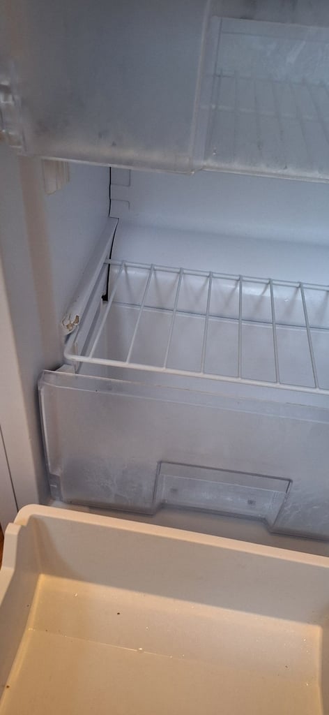 Beko Under counter freezer frost-free in excellent condition 