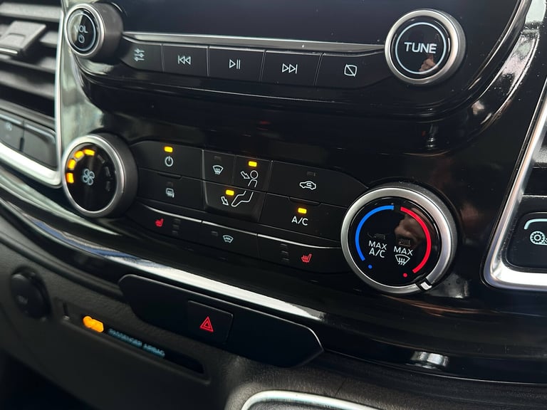 2022 Ford Transit Custom 2.0 EcoBlue 130ps Low Roof Limited Van PANEL VAN DIESEL Manual