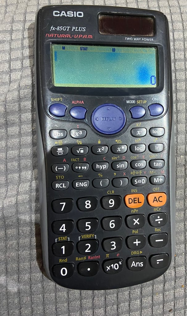 Casio fx- 85GT PLUS calculator 