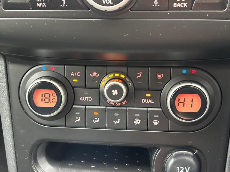 2010 Nissan Qashqai 1.5 dCi Acenta 5dr HATCHBACK Diesel Manual