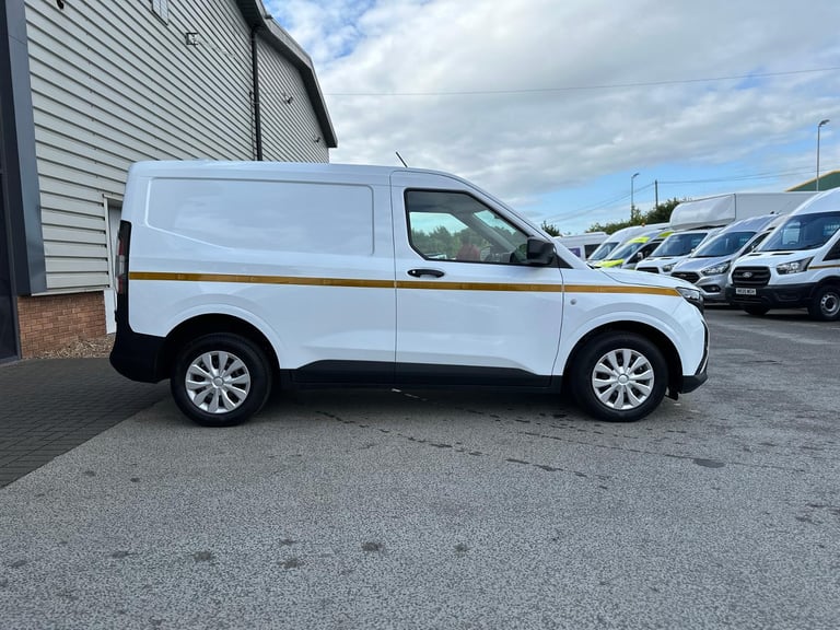 75 Reg Ford Transit Courier 1.5 Trend Euro 6, Utility, Civils Site Van, Air-Con