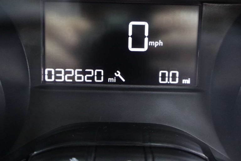 2019 Peugeot 208 1.2 208 Signature PureTech S/S 5dr Hatchback Petrol Manual