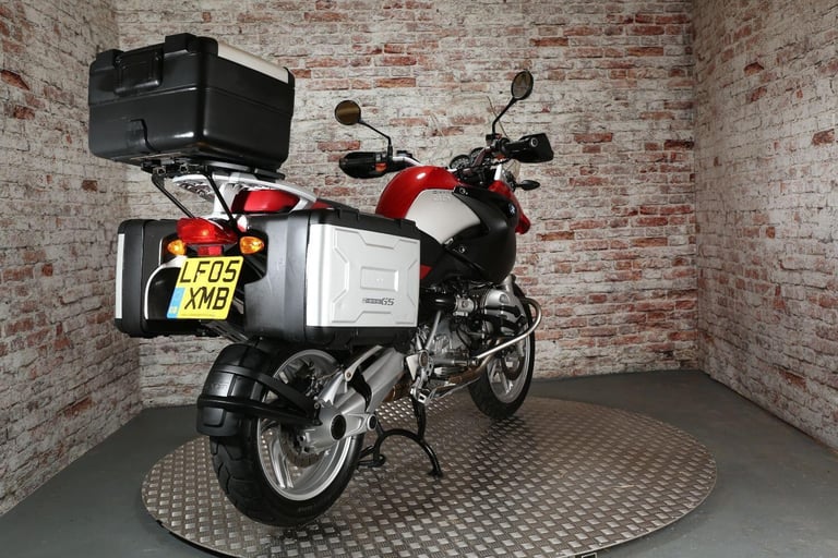 BMW R1200GS - 2005 Petrol Manual in Red