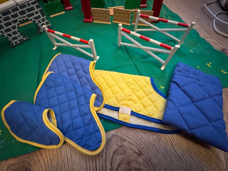 Original Julip horsebox & accessories 