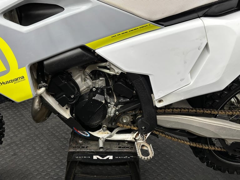 Husqvarna TC 125 2023 (MX / MOTOCROSS / ENDURO ) @ AJ TRADING