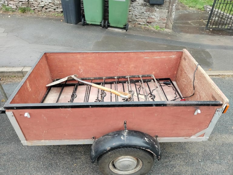 BOX CAMPING TIP RUN TRAILER TOWING TOW 5FT X 3FT