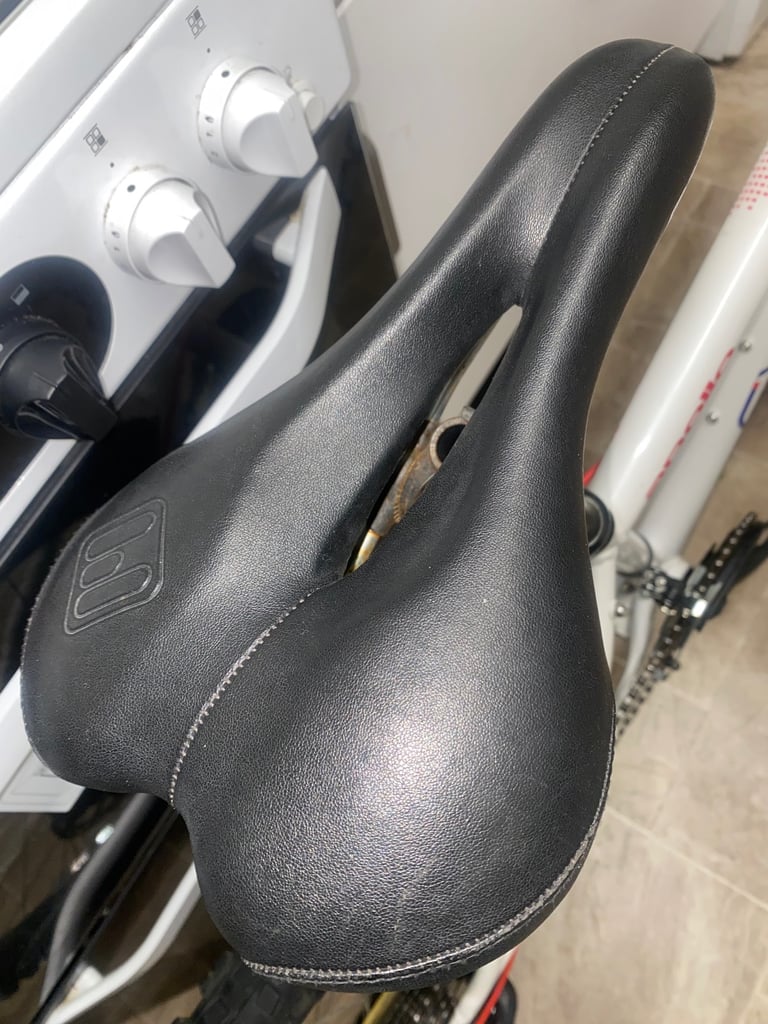 Good clean condition Apollo evade mountain bike for sale 