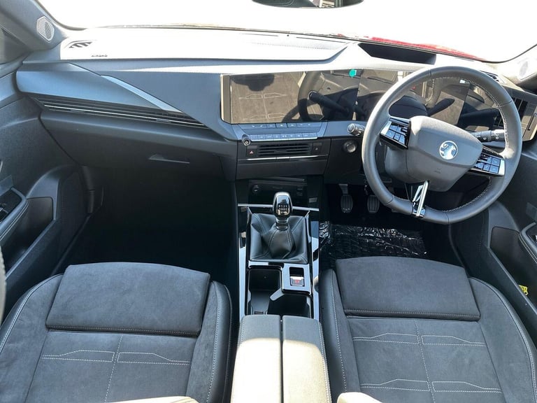 2025 Vauxhall Astra Astra 1.2 Turbo 130 Ultimate 5Dr Estate Estate Petrol Manual