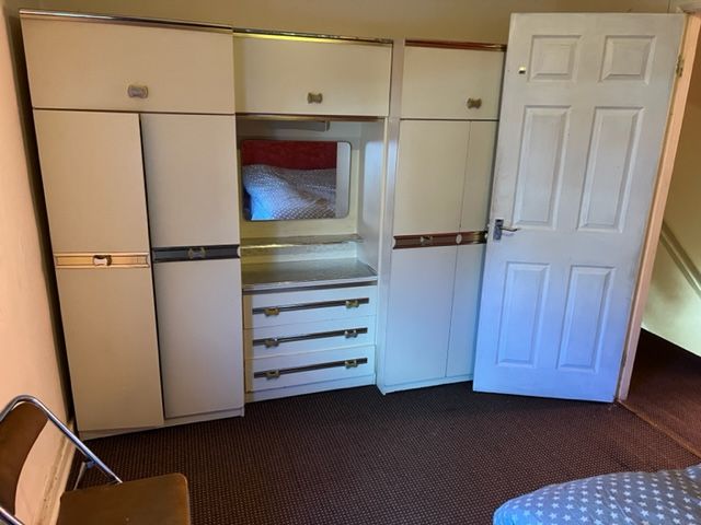 Cosy double room close to center and University. Starts from £135p/w