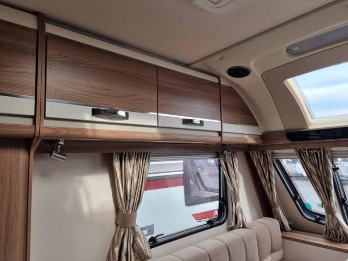 2015 Swift Challenger EVO 442 Used Caravan