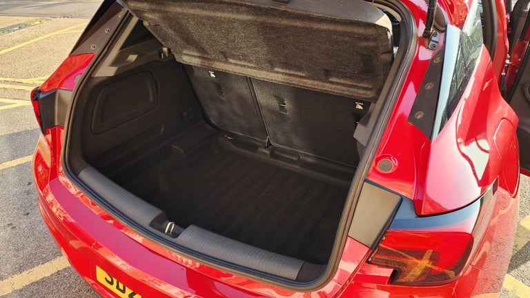 Vauxhall Astra Elite Nav, 1.2 Petrol Manual | 12 Months MOT