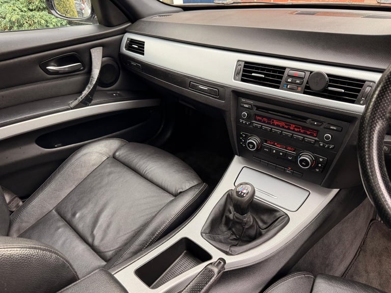 2011 BMW 320D M Sport 184 LCI 2L 6 Speeds. 