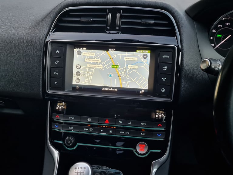 Jaguar, XE, Saloon, 2015, Manual, 1999 (cc), 4 doors