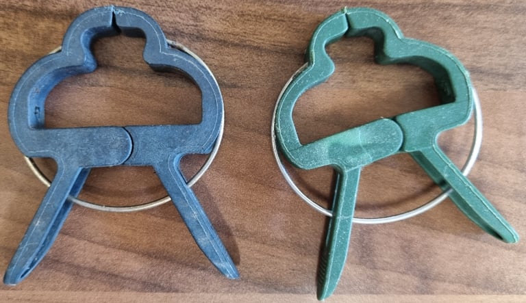 73 x USED Large Plant Support Spring Clips. Garden Gardening Plants Stem Vine Grip Stalks