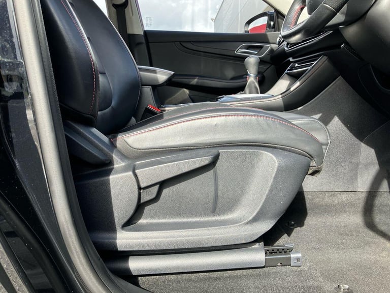 2022 MG MG HS EXCITE ESTATE Petrol Manual