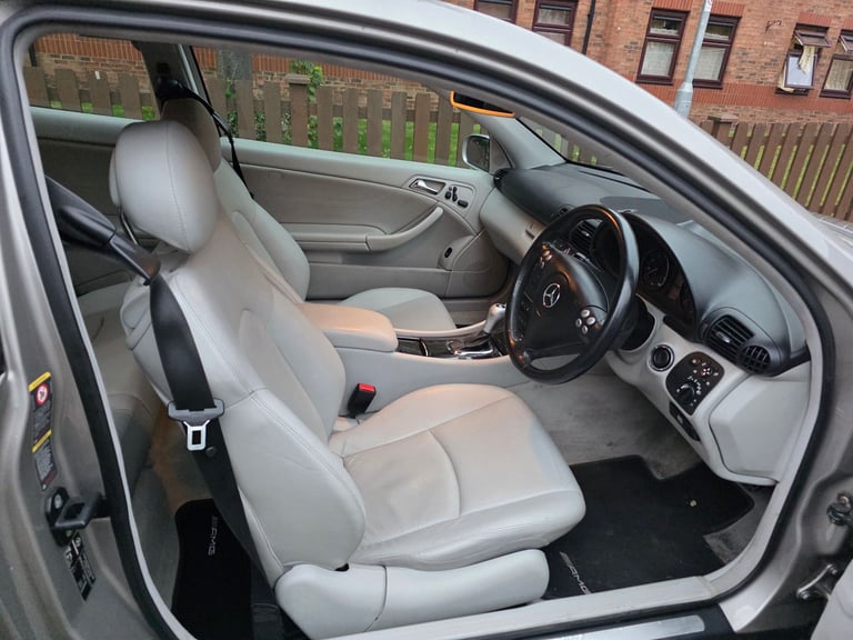 Mercedes-Benz, C CLASS, Coupe, 2004, Semi-Auto, 3199 (cc),3 doors - Image 5