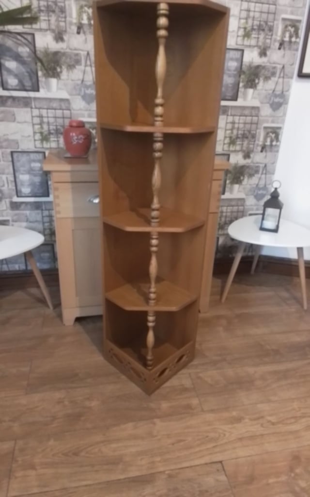 CLASSIC CORNER SHELVING 