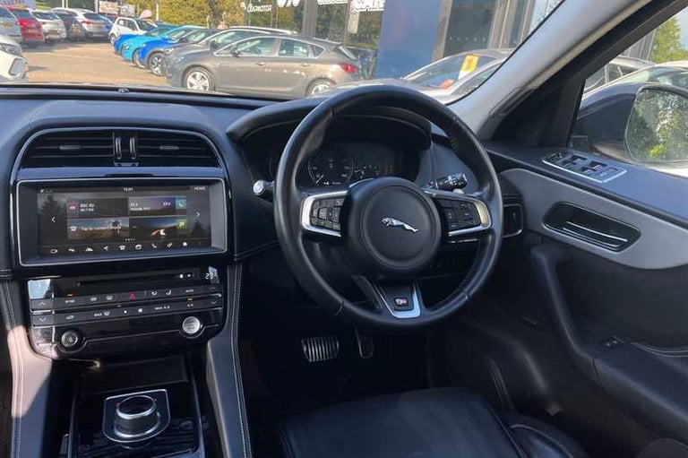 2016 Jaguar F-Pace 3.0d V6 S 5dr Auto AWD ESTATE DIESEL Automatic