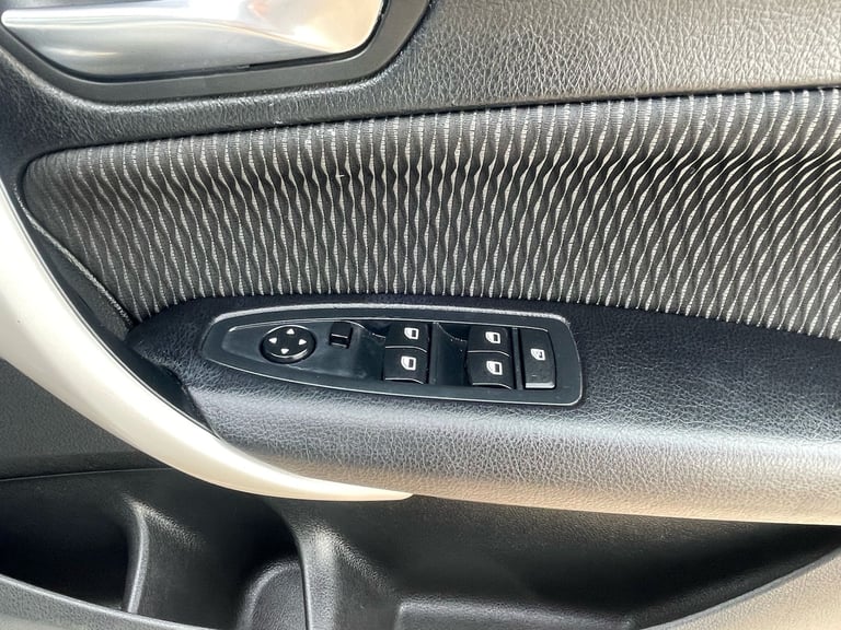 2016 BMW 1 Series 116d SE 5dr HATCHBACK Diesel Manual