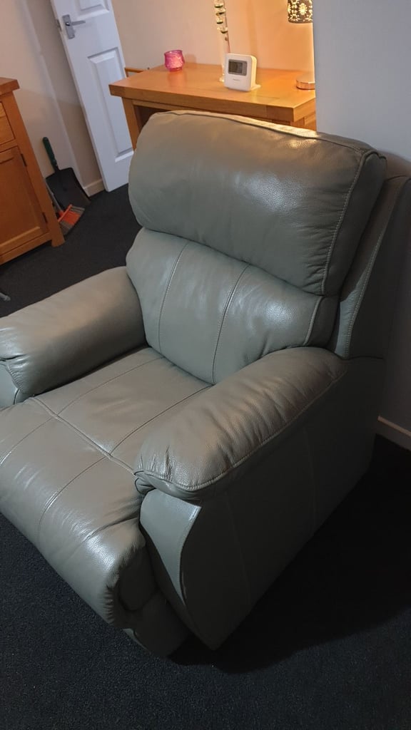 image for 2 leather Armchairs  price for the pair