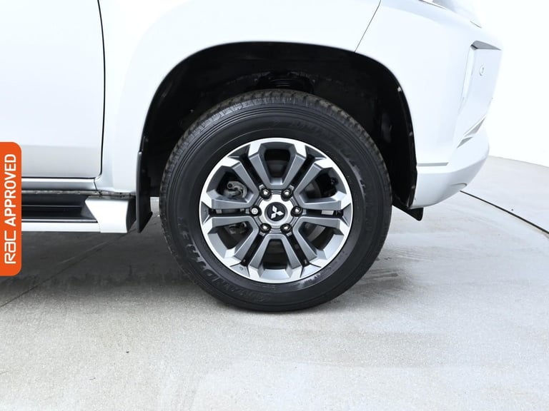 2020 Mitsubishi L200 2.2 DI-D DC Barbarian X Pickup Double Cab 4dr Diesel Auto 4WD Euro 6 (s/s)  ...