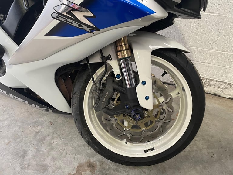 2008 - SUZUKI GSXR600 K8 - GSXR - RACE EXHAUST - USED MOTORCYCLE 