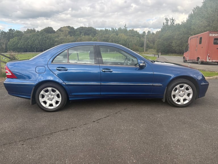 2004 Mercedes-Benz C-Class C200K Elegance SE 4dr Auto SALOON Petrol Automatic