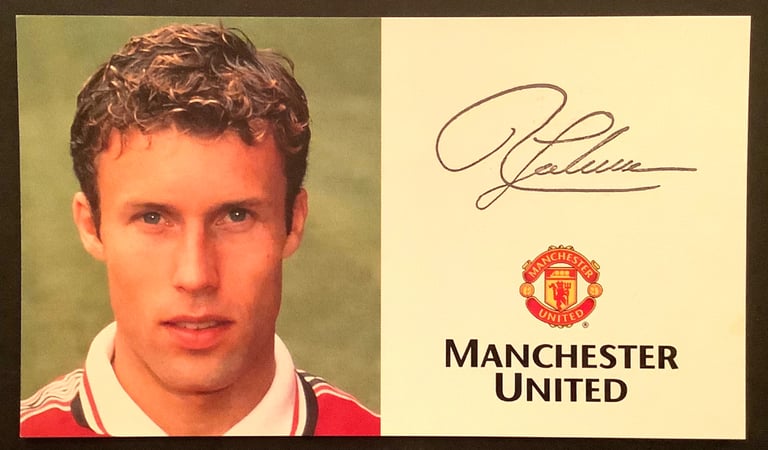 Wanted Manchester United Football Memorabilia Badges Rosettes Pennants Autographs Shirts Programmes