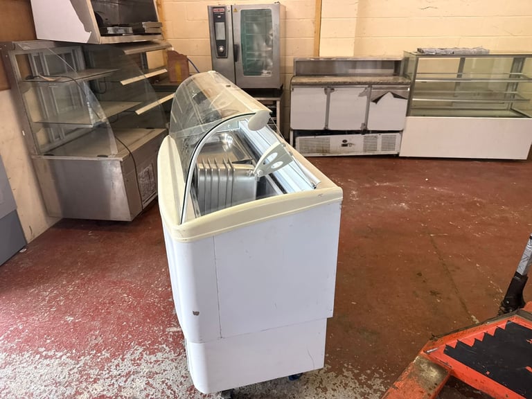 Commercial fridge 