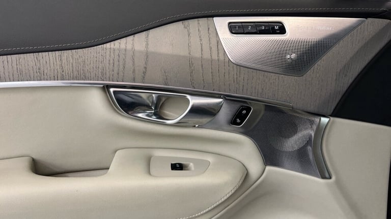 2024 Volvo XC90 2.0 B5P [250] Ultra Dark 5dr AWD Geartronic ESTATE PETROL Automatic