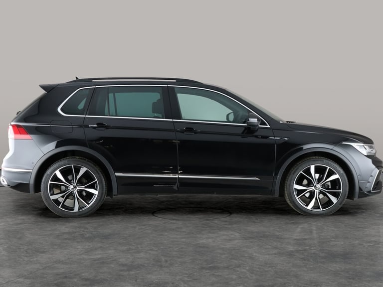 2023 Volkswagen Tiguan 1.5 TSI R-Line SUV 5dr Petrol DSG Euro 6 (s/s) (150 ps) - AUTO PARK - LED ...