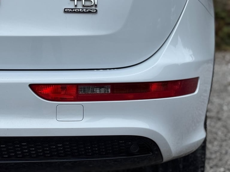  Audi Q5 2.0 TDI S line Plus Special Edition S Tronic quattro Euro 6 (s/s) 5dr Diesel Automatic